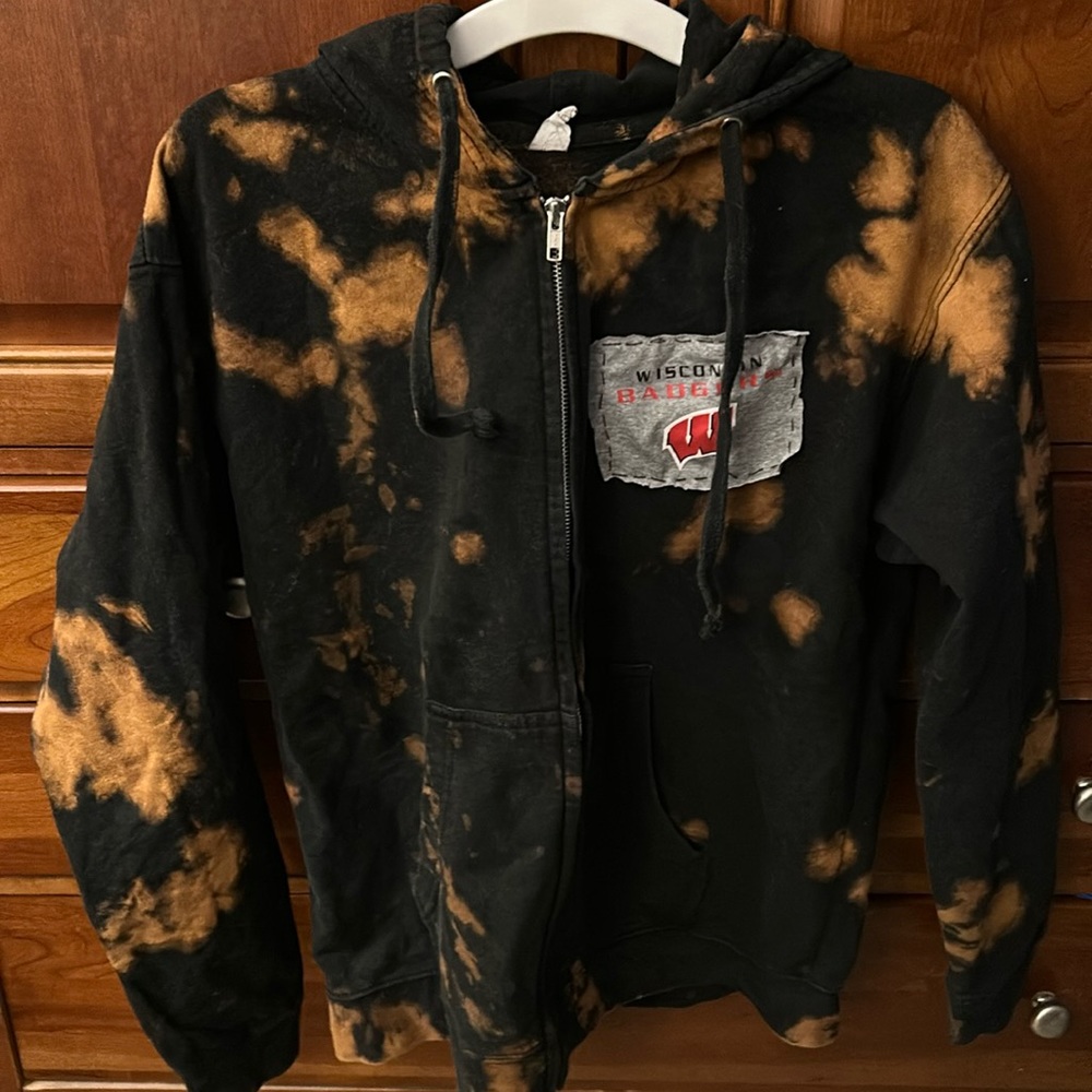 Amazing heavy zip up tie dye sweatshirt University of Wisconsin Badgers